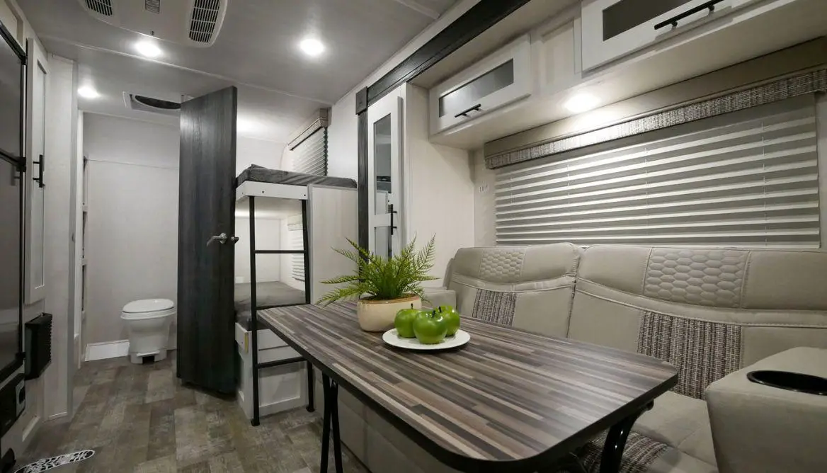 7 Awesome RVs with 4 Bunk Beds for Full Time Families